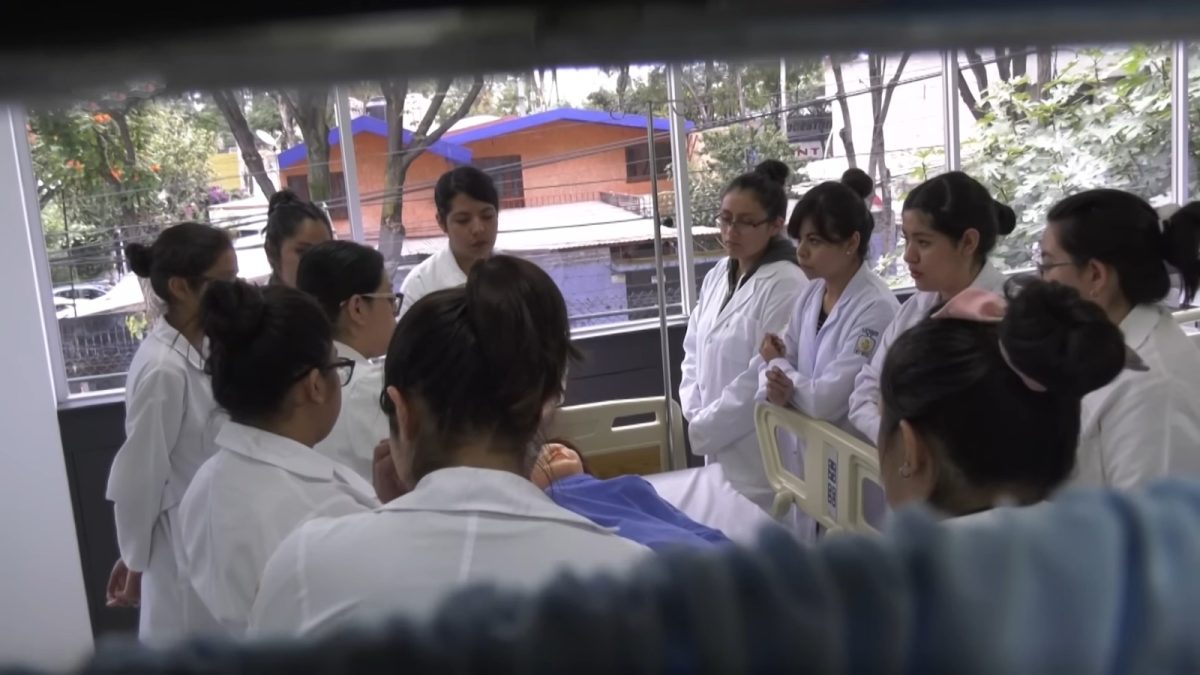 Médicos cubanos misiones internancionales