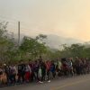 Migrantes en México se vuelven a reagrupar en caravana por falta de salvoconductos