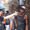 Youtuber Capricornio TV muestra la miseria de Cuba y regala dinero a los necesitados