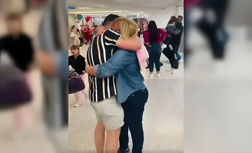 Madre cubana llora de felicidad al volver a abrazar a su tras cinco años de separación (1)
