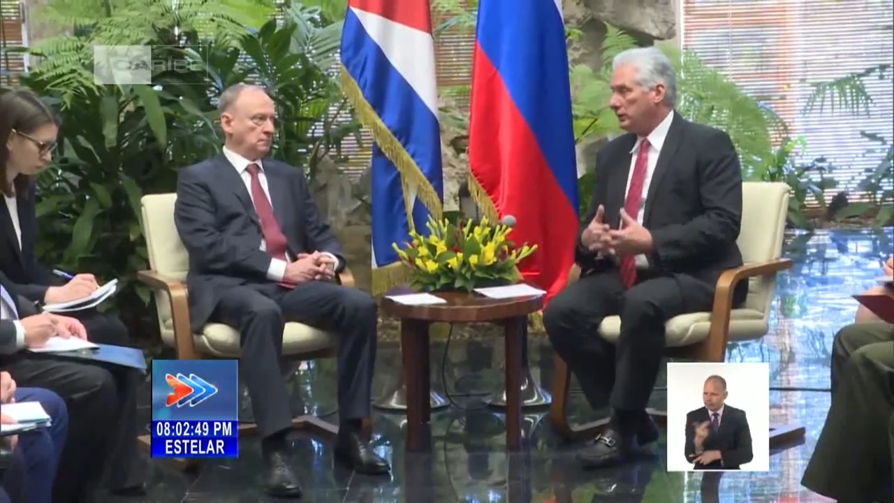 Díaz-Canel recibió a Pátrushev y enfatizó en la importancia de su visita como un paso adelante en la consolidación de la relación entre Cuba y Rusia. (Captura de pantalla © Canal Caribe - YouTube)