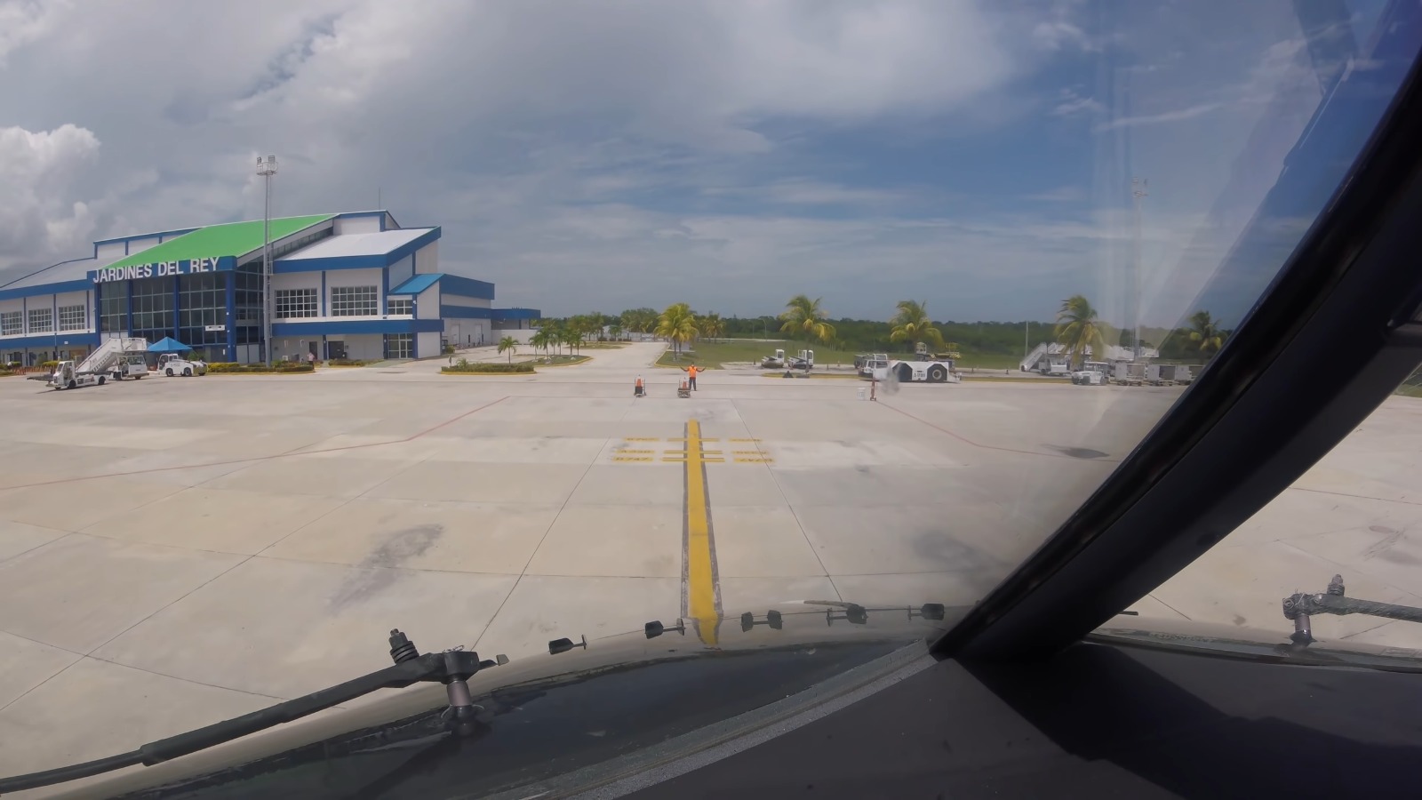 Turistas rusos protestan en Cayo Coco ante retraso de su vuelo por falta de combustible