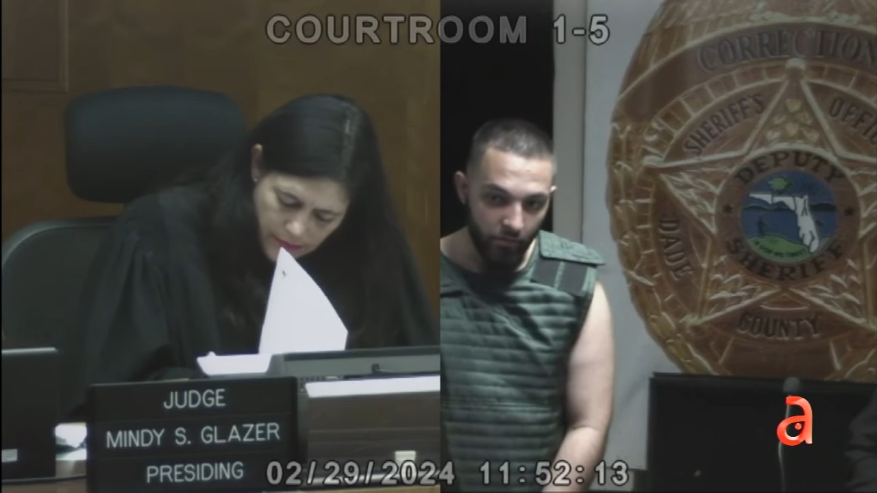 Cubano enfrenta cargos en Miami por presunta agresión a su madre