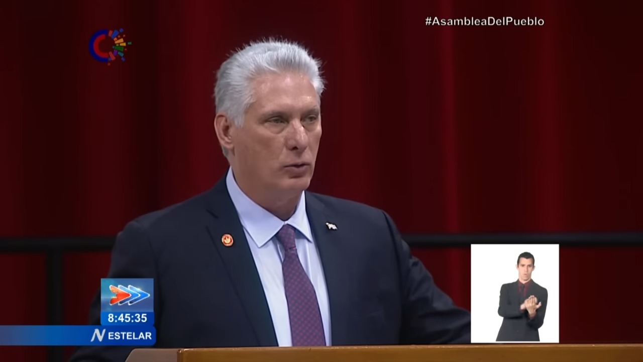 Díaz-Canel exige a deportistas cubanos que defiendan a la revolución en las redes sociales