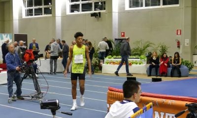 Jaxier Sotomayor, de tan solo 16 años, logró saltar por encima de los 2.01 metros en un mitin del atletismo español. (Captura de pantalla © High Jumper - YouTube)