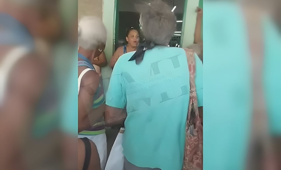 Indignante reprochan a vecinos por no colaborar en el transporte de alimentos en Santiago de Cuba (1)