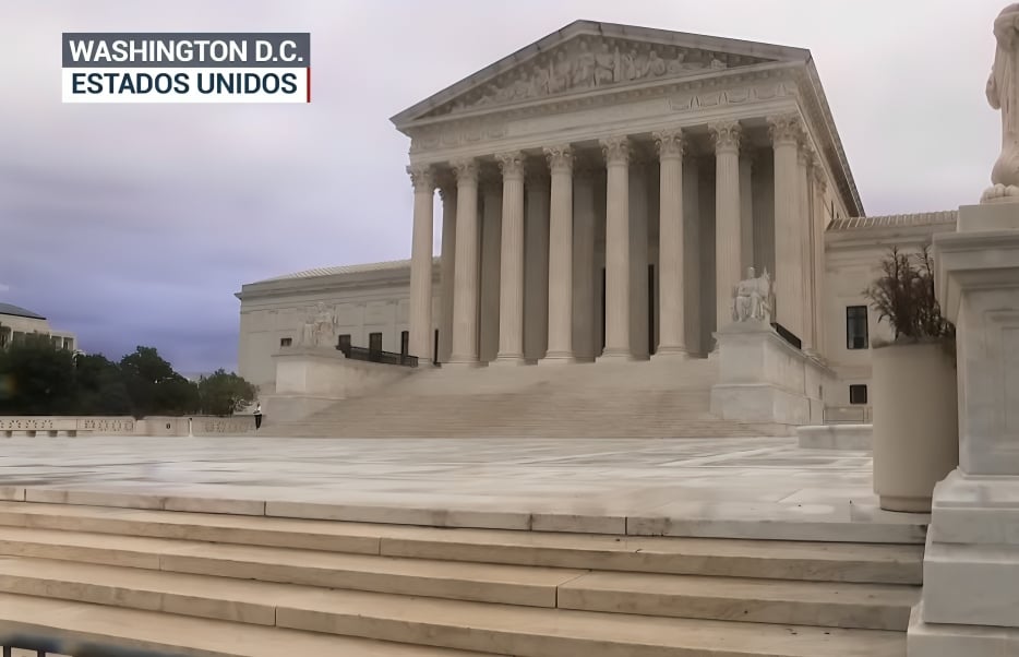 Juez de la Corte Suprema extiende bloqueo a la polémica ley de inmigración de Texas (1)
