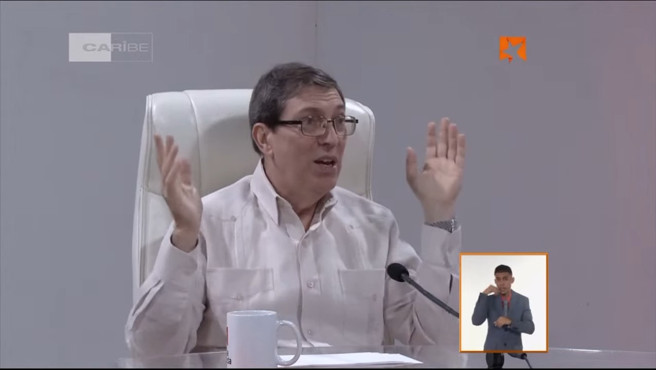 Minrex obliga a los embajadores cubanos a casarse con personal diplomático