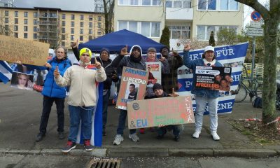 Un grupo de diez cubanos protestó frente a la embajada cubana en Berlín