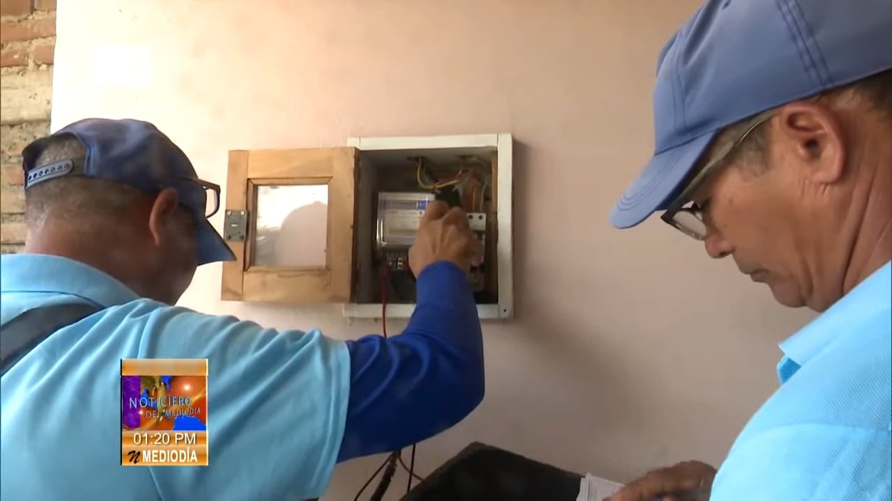 Unión Eléctrica invierte en nuevos metrocontadores en lugar de producir más energía