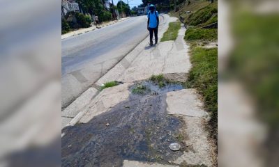 Vecinos denuncian presencia de aguas albañales en una de las principales vías de Santiago de Cuba