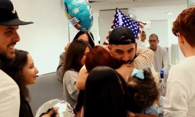 Youtuber cubano Frank Camallerys llega a Miami para reunirse con su familia