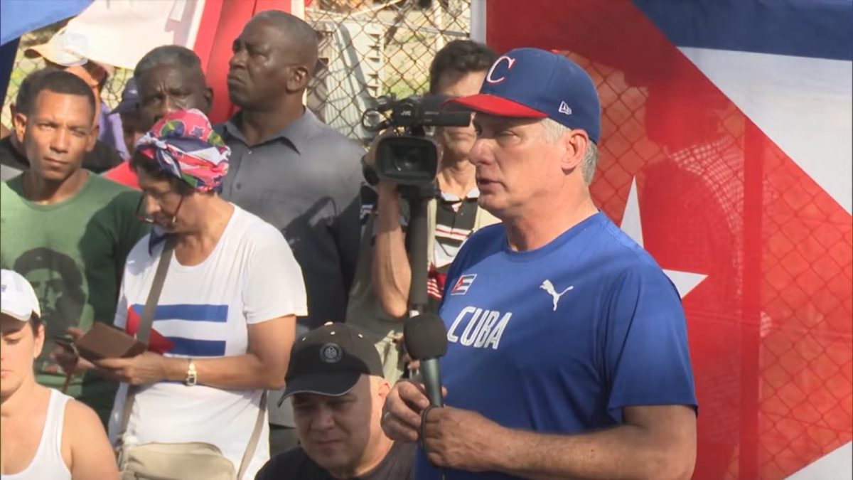 Miguel Díaz Canel trabajo voluntario