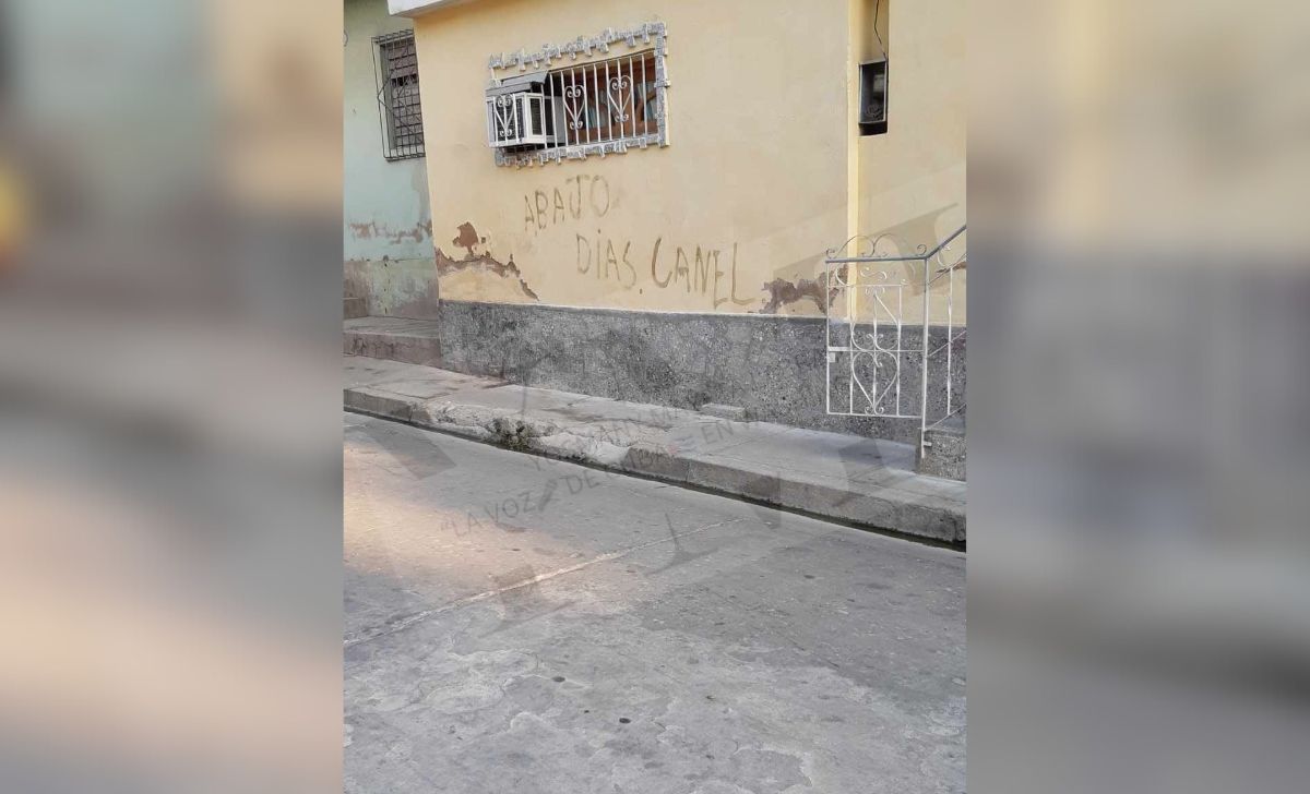 ¡Abajo Díaz-Canel! Aparece cartel contra el régimen en Santiago de Cuba