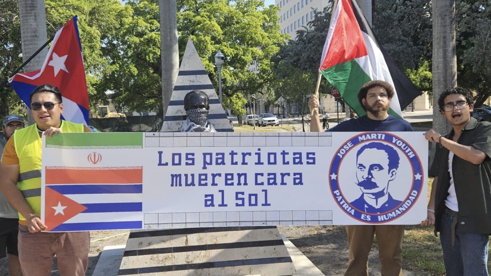 Busto de José Martí en Coral Gables es profanado por simpatizantes de Cuba e Irán