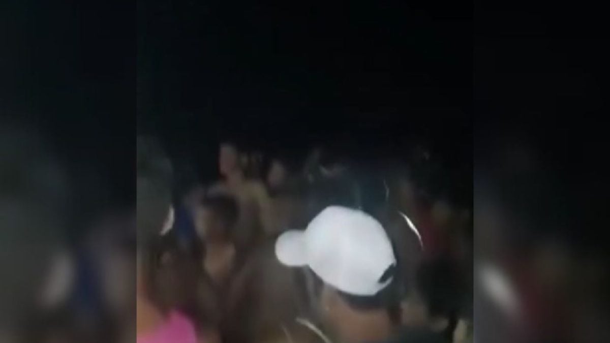 Cientos de personas protestan en Baracoa ante apagón de más de 14 horas