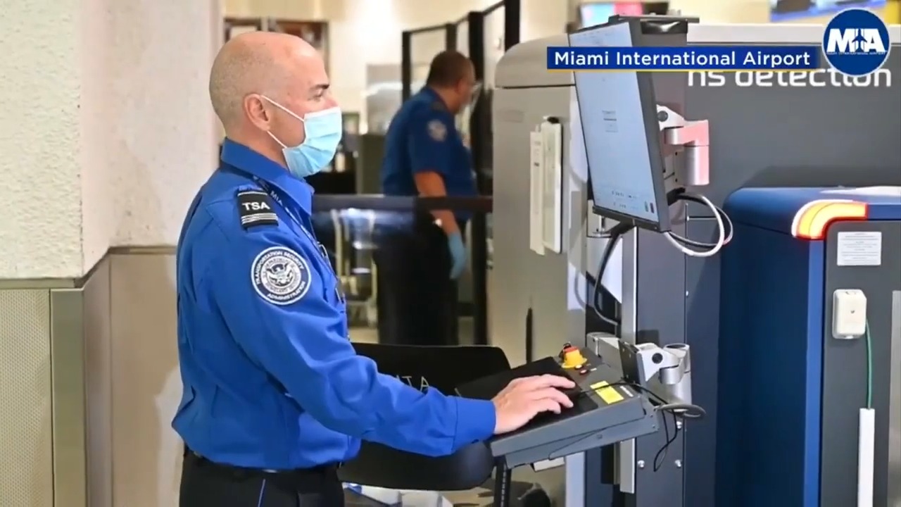 EEUU responde a la polémica por visita de oficiales cubanos al aeropuerto de Miami