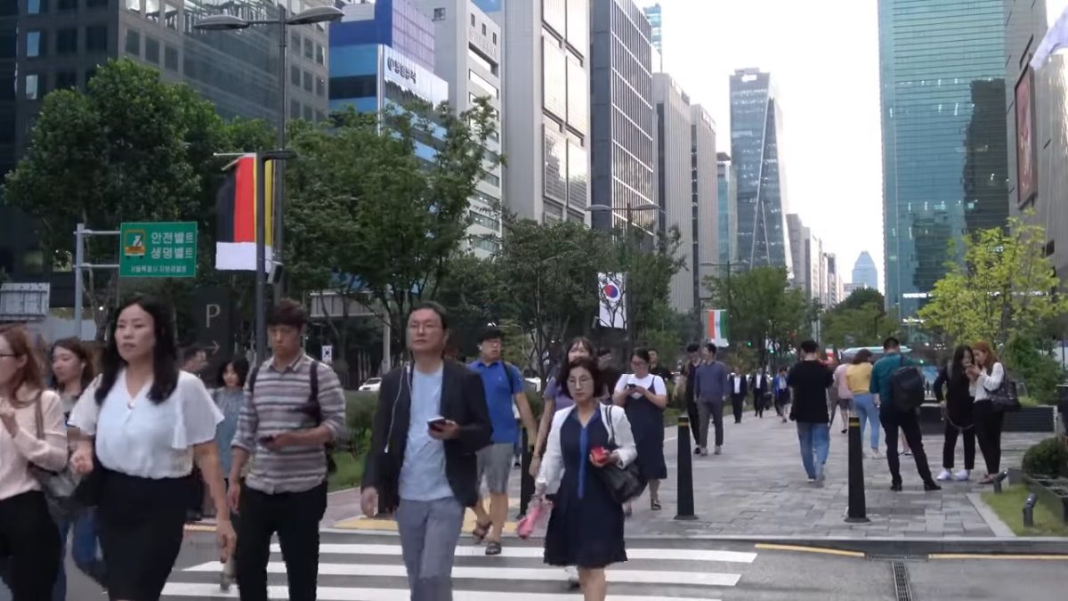 Funcionario cubano viaja a Corea del Sur para avanzar en la restauración de relaciones diplomáticas