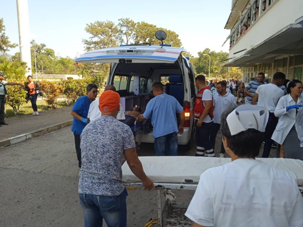 Grave accidente en Artemisa deja lesionados a más de 20 Oficiales del Minint