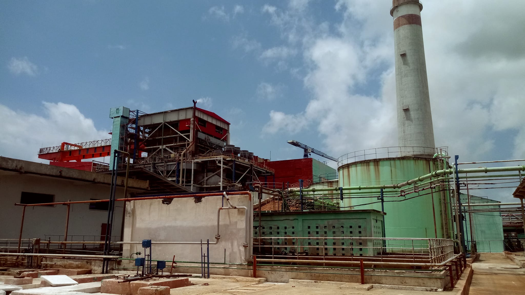 Los apagones en Cuba se extienden por 24 horas con la salida de varias termoeléctricas