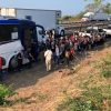 Migrantes cubanos interceptados cuando viajaban a bordo de camiones turísticos en México (13)