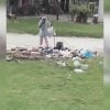 Niños gritan a un indigente en Santiago de Cuba ¡No coma basura! (1)