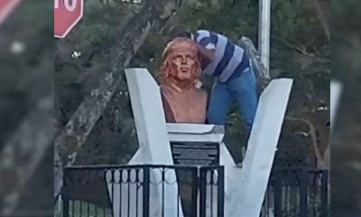 Retiran busto de Che Guevara en El Salvador