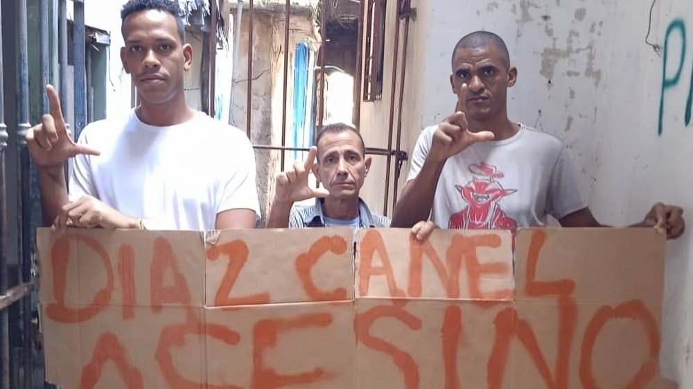 Activistas cubanos condenados por “promover odio hacia el sistema socialista”1