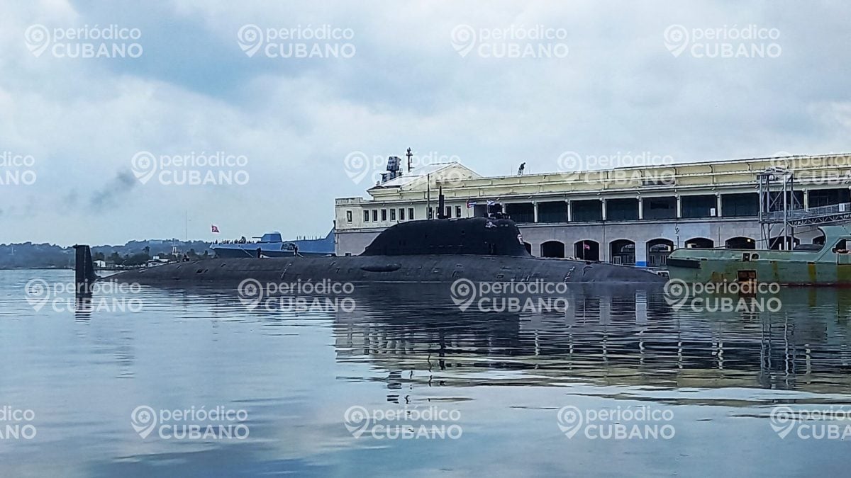 Cientos de cubanos hacen cola para visitar la fragata rusa Gorshkov3