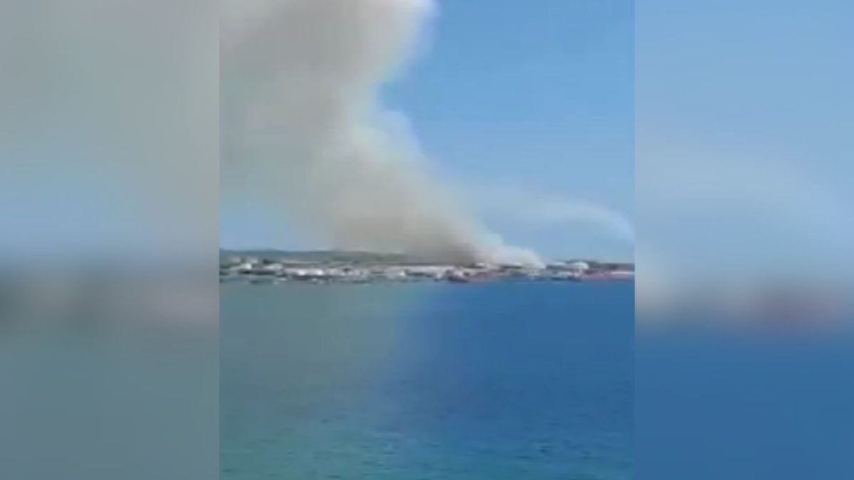 Reportan incendio en las cercanías de la base de supertanqueros de Matanzas