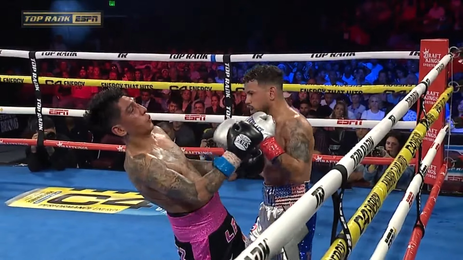 Robeisy Ramírez gana pelea en Miami por un espectacular nocaut