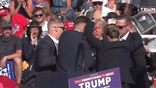 Disparan contra Donald Trump