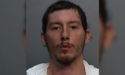 Joven detenido por agredir a una mujer en el Aeropuerto Internacional de Miami
