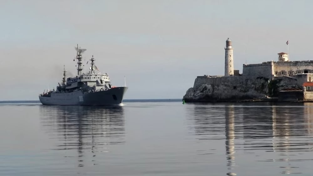Nueva flotilla de buques militares rusos atracan en la bahía de La Habana (1)