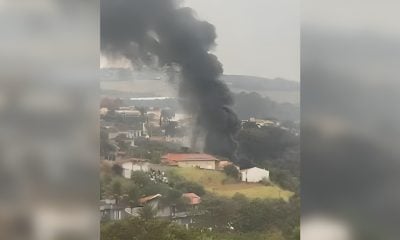 Avión comercial se estrella con 58 pasajeros en zona residencial de Brasil (1)