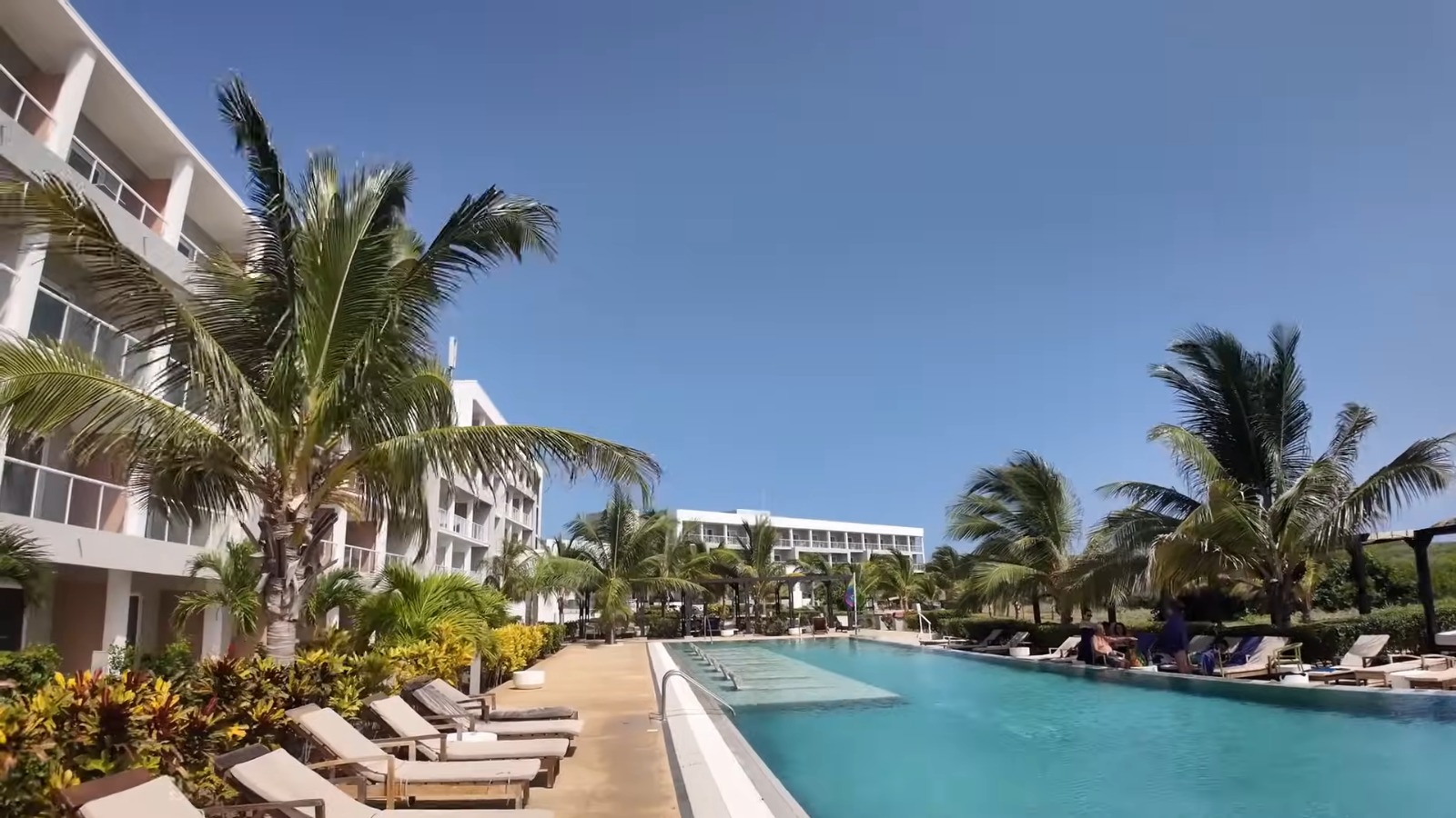Casi vacío el hotel de lujo Gran Muthu Rainbow dedicado a la comunidad LGBT en Cuba