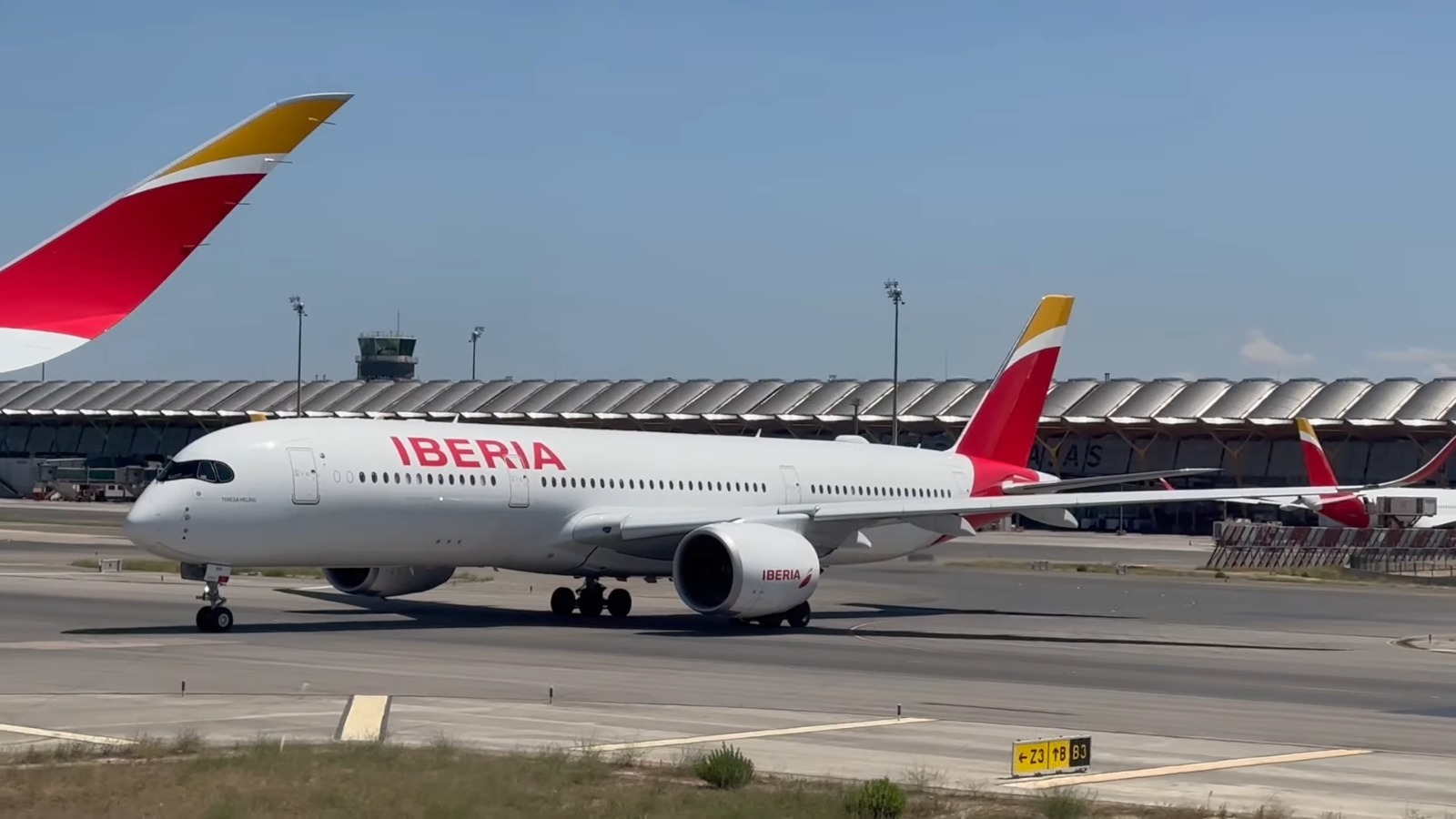Cubanos vivieron momentos de terror en un avión de Iberia que aterrizó de emergencia en Madrid