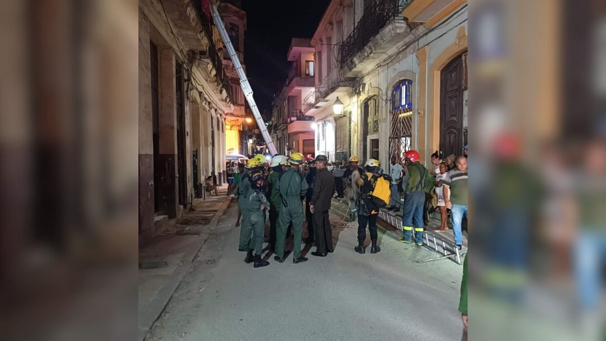 Derrumbe parcial en La Habana Vieja deja a más de 10 personas atrapadas