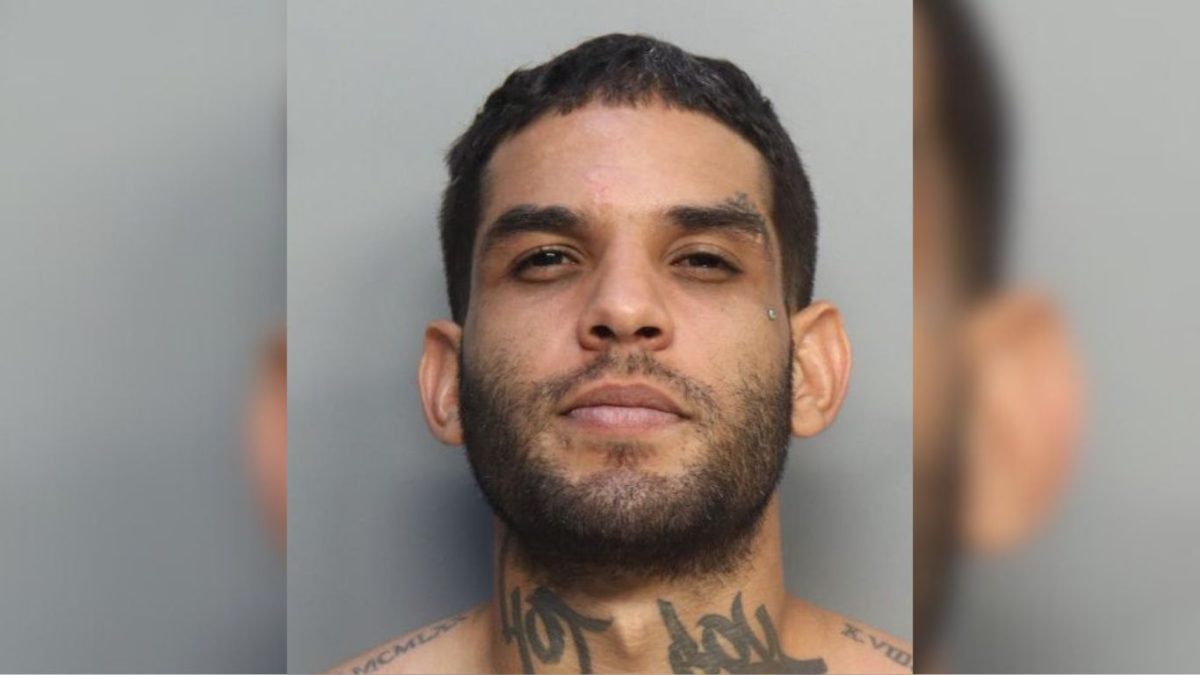 Arrestan a cubano en Hialeah por agredir a una mujer y expresar declaraciones perturbadoras