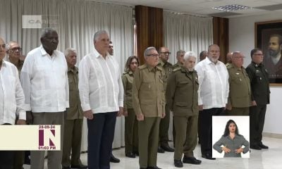Raúl Castro asiste al funeral del general Espinosa Martín
