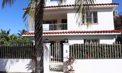 Venden casa de ocho habitaciones y 10 baños en el municipio Playa1