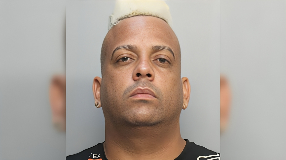 Cubano bajo arresto por amenazar a su familia con arma en Miami-Dade (1)