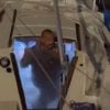 Hombre de Tampa con una sola pierna sobrevive al impacto del huracán Milton a bordo de su bote (1)