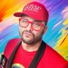 Conoce la historia de Jorge Miyar, un cubano que utiliza el humor para criticar la realidad de su país, mientras comparte su experiencia como emigrante y laboratorista clínico.