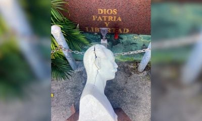 Vandalizan busto de José Martí en la sede de Municipios de Cuba en el Exilio