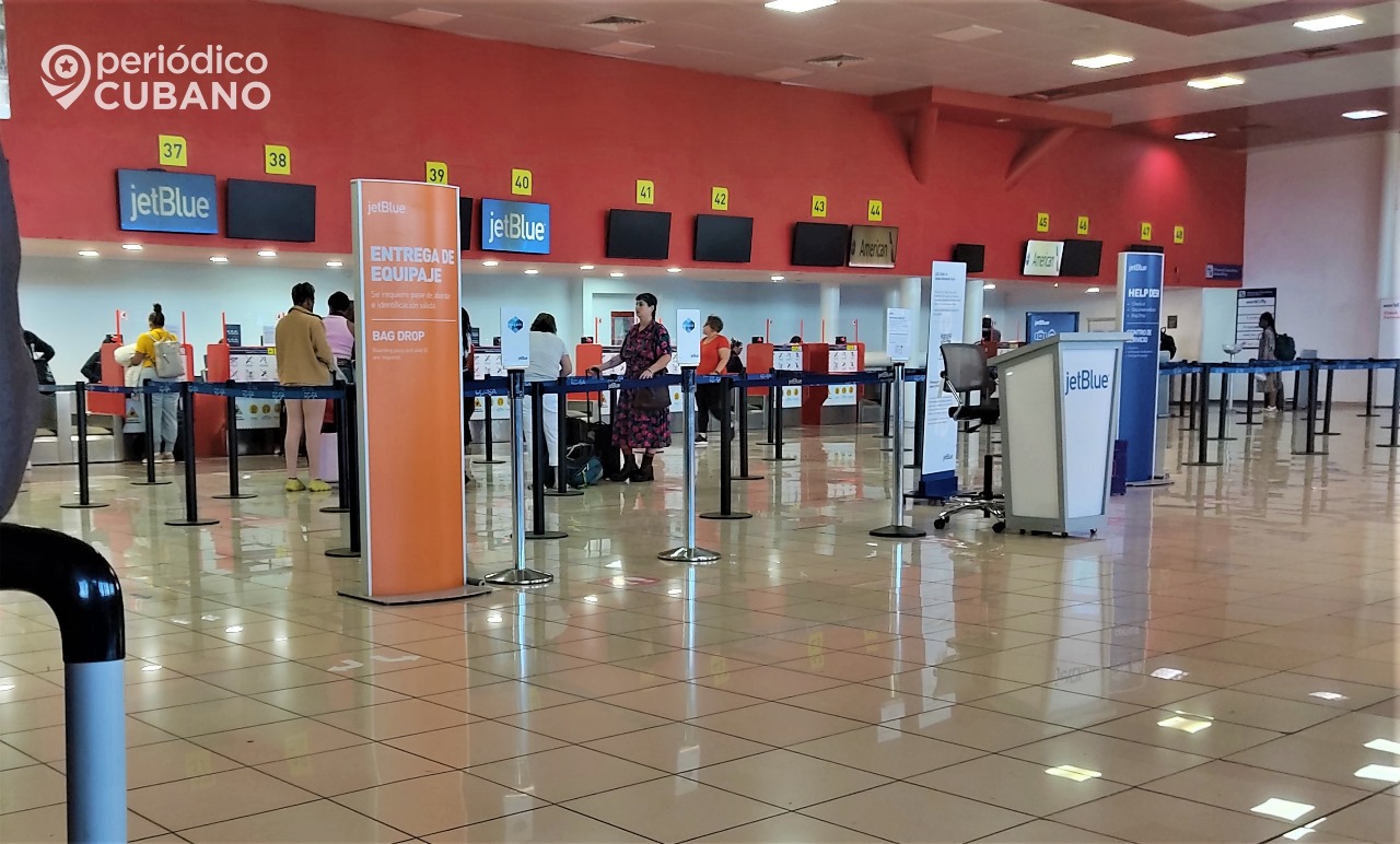 Cancelan vuelos chárteres entre Miami y La Habana por el paso del huracán Rafael