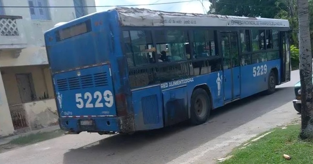 Conductor de ómnibus en La Habana sale de su ruta para llevar a un niño al hospital5