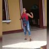 Contundente protesta de madre cubana en Baracoa por falta de electricidad en su hogar (1)