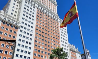 España aprueba nuevo Reglamento de Extranjería para regularizar a 900 mil migrantes
