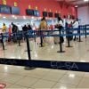 Más de 1.300 cubanos no pueden salir del país Están en lista negra de la ONAT
